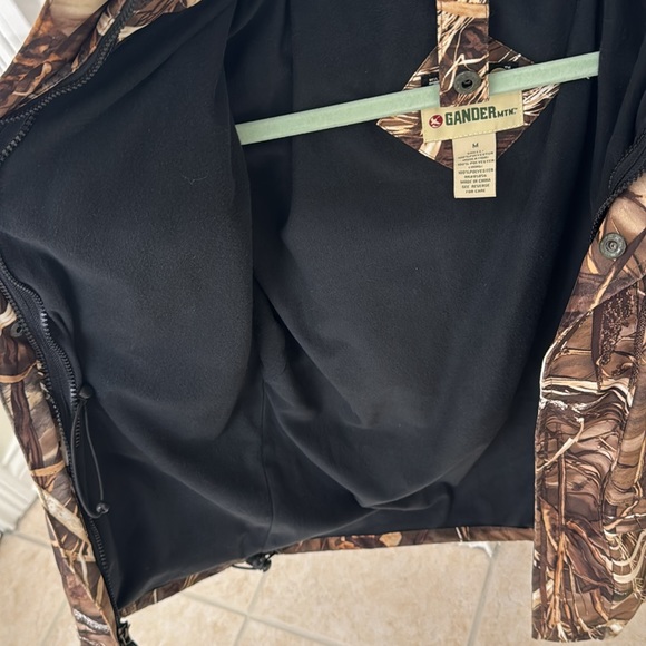 Kids Medium Gander Mountain Waterproof Winter Coat in Camo - Picture 3 of 11